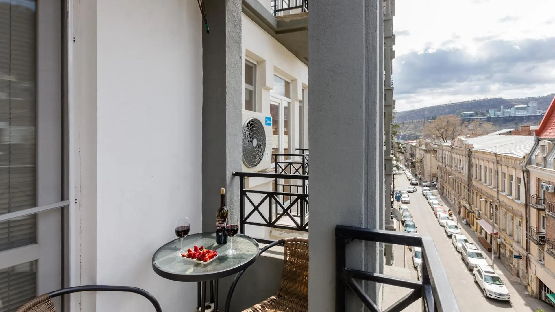 Premium 2 Bedroom Apartment Lll Tbilisi
